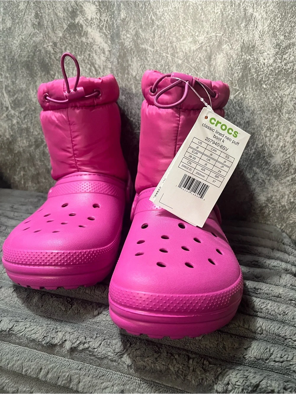 CROCS Kids' Magenta Puff Winter Clog Boot 6